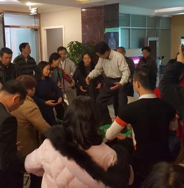 陈红涛教授中华五环养生长寿功成都正式开班(图6) 陈红涛教授中华五环养生长寿功成都正式开班(图6)