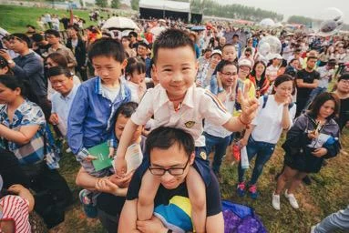 李宇春华晨宇炫动长江|红牛2018长江国际音乐节燃爆五一小长假 李宇春华晨宇炫动长江|红牛2018长江国际音乐节燃爆五一小长假(图10)