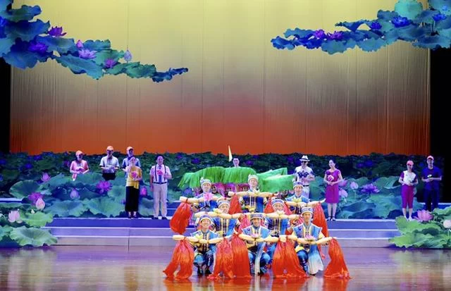 柳州两剧目参演广西剧展受关注(图2) 柳州两剧目参演广西剧展受关注(图2)