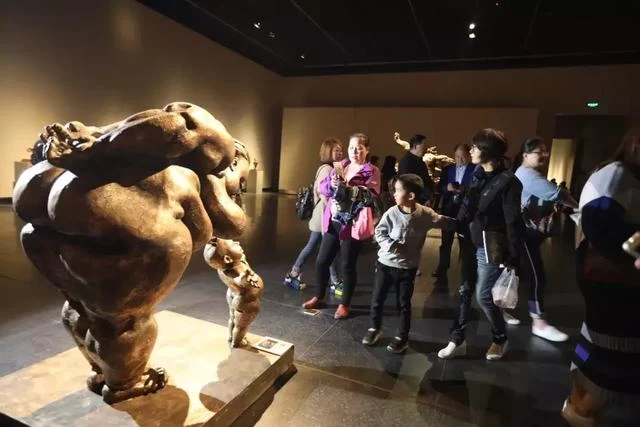 众艳亮相金陵——“一路欢歌——许鸿飞雕塑世界巡展·南京站”启幕(图7)