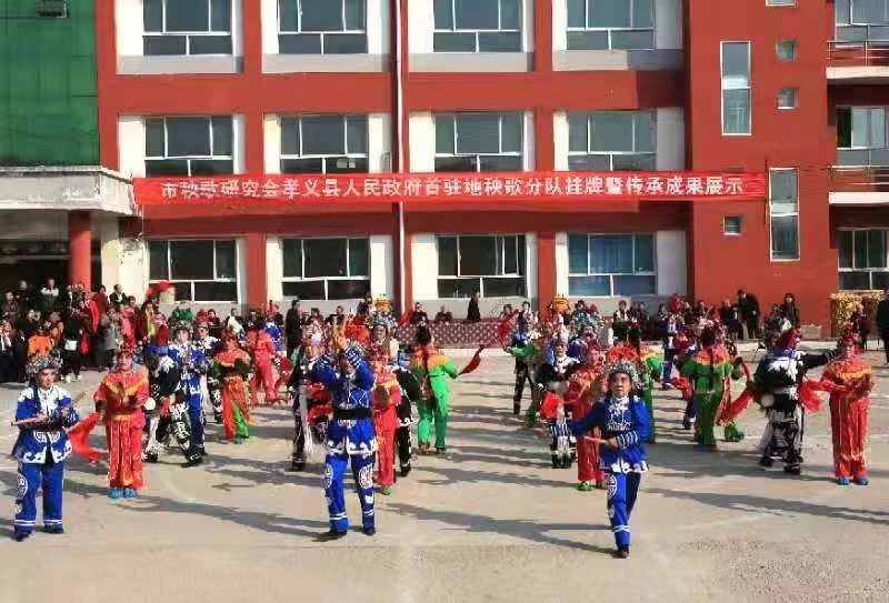 留守老人闹秧歌,非遗传承见成效(图2) 留守老人闹秧歌,非遗传承见成效(图2)