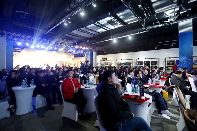 成都民营文创企业汇聚一堂 共话创意经济发展新路径(图4) 成都民营文创企业汇聚一堂 共话创意经济发展新路径(图4)