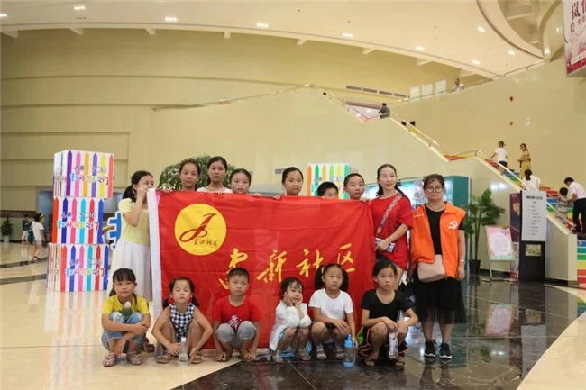 高贵不贵的黄冈模式——写在黄梅戏大剧院开业运营三周年(图5) 高贵不贵的黄冈模式——写在黄梅戏大剧院开业运营三周年(图5)