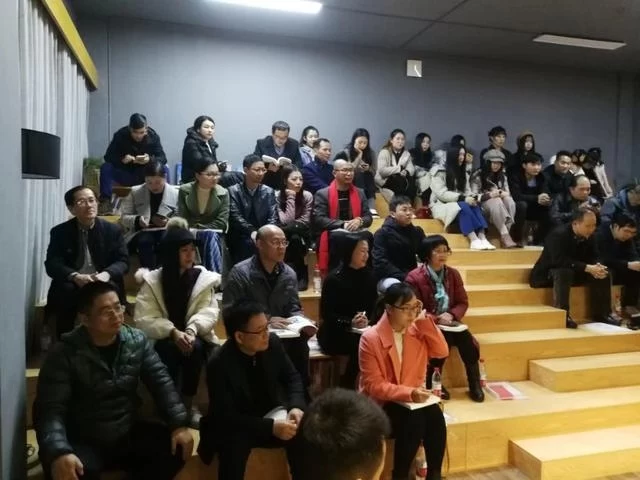 《黄格胜与漓江》探讨黄格胜艺术理论(图2) 《黄格胜与漓江》探讨黄格胜艺术理论(图2)