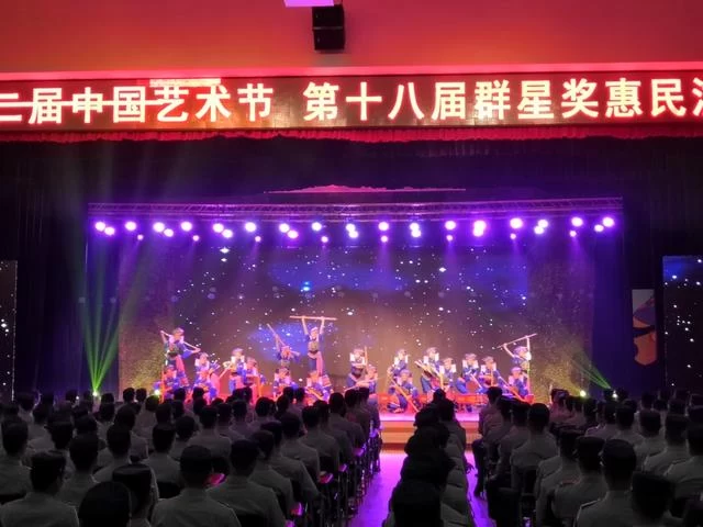 群星奖里的桂风壮韵——广西舞蹈《打扁担》荣获第十八届群星奖(图1)