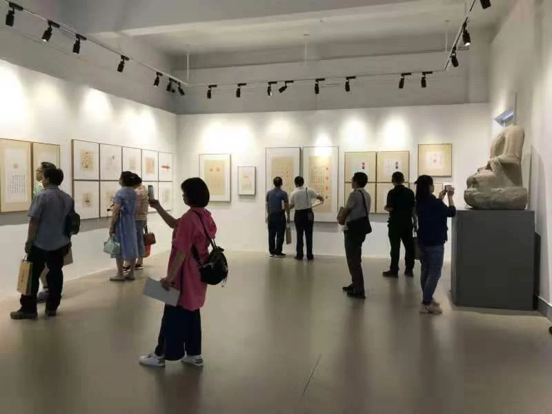 唐晋佛像篆刻作品展在云冈美术馆开展(图2) 唐晋佛像篆刻作品展在云冈美术馆开展(图2)