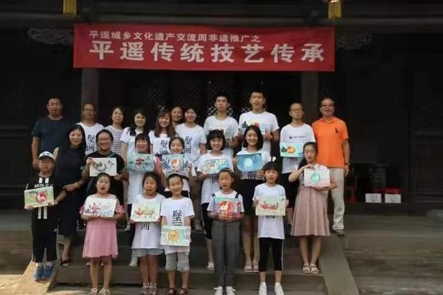 山西留美藤校讲师携手传统艺人举办社会创新项目营(图2) 山西留美藤校讲师携手传统艺人举办社会创新项目营(图2)