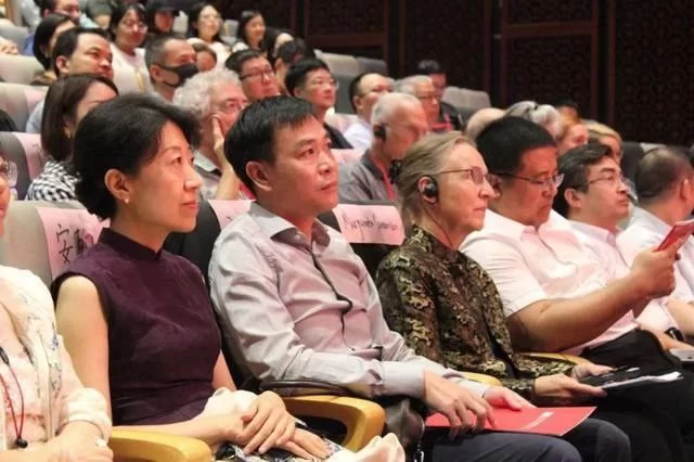 第三届老舍戏剧节正式开幕，国际大戏与论坛共启戏剧盛会(图2)