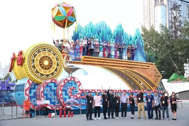 “壮美广西”彩车传递壮乡心声(图6)