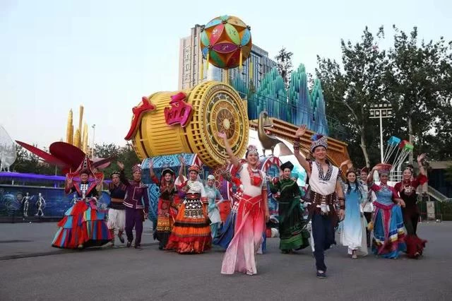 “心随彩车到壮乡”——各地群众热议国庆70周年广西彩车(图5) “心随彩车到壮乡”——各地群众热议国庆70周年广西彩车(图5)