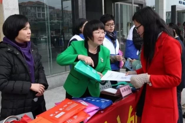 东莞女干部袁秀娟：对妇女儿童工作有独特情怀(图7)