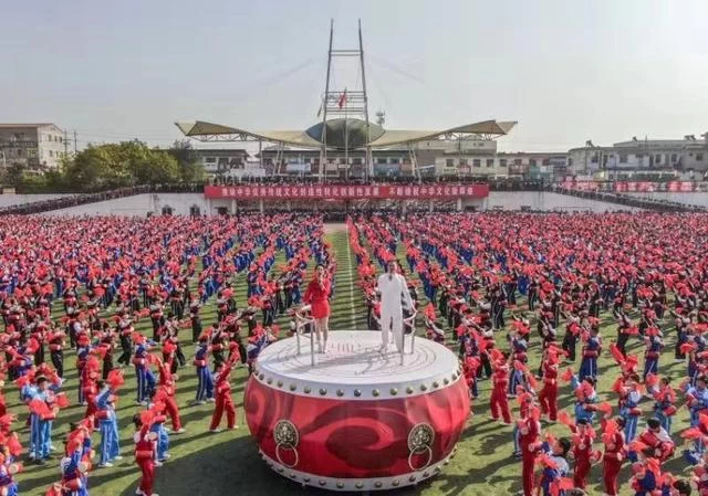 中国花鼓之乡万人敲响赛事,第三届“翼城花鼓”大赛盛大开幕(图1) 中国花鼓之乡万人敲响赛事,第三届“翼城花鼓”大赛盛大开幕(图1)