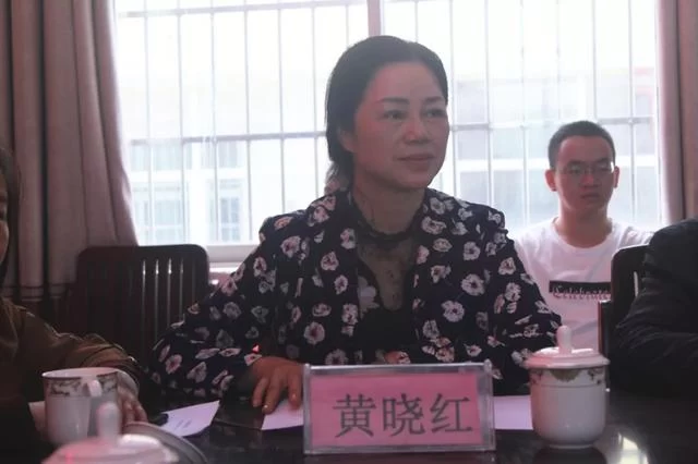 陆川县文联、作协举行“乡村振兴”大型采风活动(图4) 陆川县文联、作协举行“乡村振兴”大型采风活动(图4)