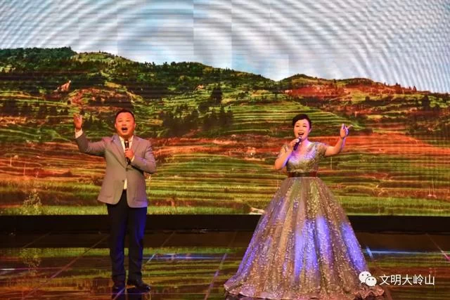 东莞大岭山镇“唱响心中的歌”云端音乐会向“七一”献礼(图11)