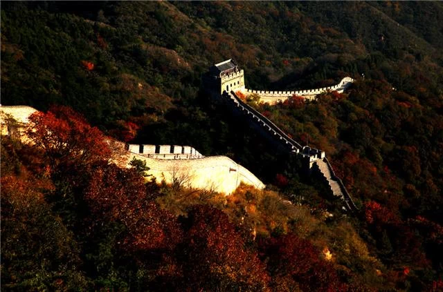 八达岭长城:雄关巍峨尽沧桑 红叶妆点更灿烂(图14) 八达岭长城:雄关巍峨尽沧桑 红叶妆点更灿烂(图14)
