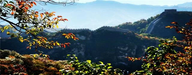 八达岭长城:雄关巍峨尽沧桑 红叶妆点更灿烂(图2) 八达岭长城:雄关巍峨尽沧桑 红叶妆点更灿烂(图2)