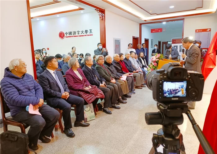 北大中文系为王力等三位一级教授铜像安放揭幕(图5) 北大中文系为王力等三位一级教授铜像安放揭幕(图5)