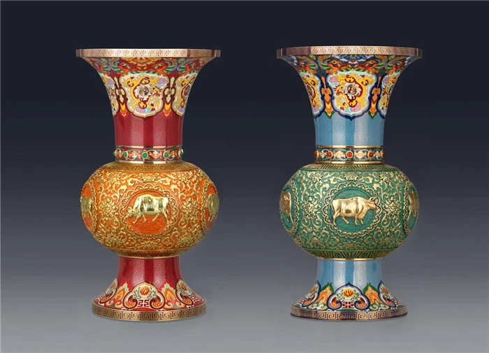 “铜道·钟仁”国际艺术展启幕,跨界景泰蓝《五牛中国尊》在京首发(图6) “铜道·钟仁”国际艺术展启幕,跨界景泰蓝《五牛中国尊》在京首发(图6)