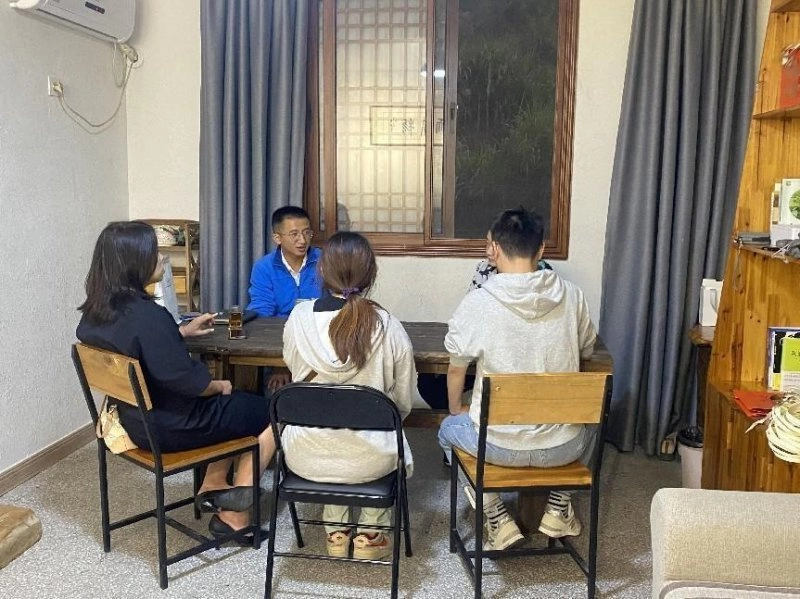 丽水学院“青春关怀”名师工作室组织师生拜访食药用菌界“元老”“新秀”(图6) 丽水学院“青春关怀”名师工作室组织师生拜访食药用菌界“元老”“新秀”(图6)