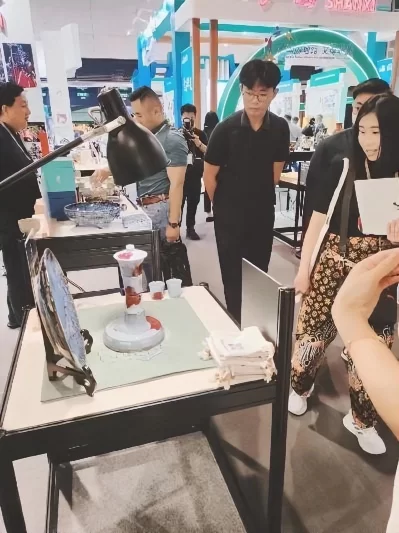河南陶然工作室钧瓷作品惊艳香港国际授权展(图5) 河南陶然工作室钧瓷作品惊艳香港国际授权展(图5)