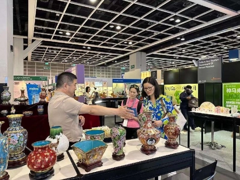 北京市珐琅厂亮相香港国际礼品展(图3) 北京市珐琅厂亮相香港国际礼品展(图3)