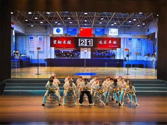 音乐剧《青春ING》圆满完成首演,开启校企合作新里程!(图3) 音乐剧《青春ING》圆满完成首演,开启校企合作新里程!(图3)