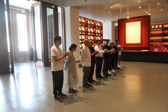 中国国家版本馆收藏杭州十竹斋水印木刻版画仪式在中央总馆文华堂举行(图15) 中国国家版本馆收藏杭州十竹斋水印木刻版画仪式在中央总馆文华堂举行(图15)
