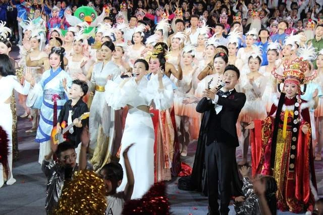 金响唱响山西省第十六届运动会闭幕式主题曲(图1) 金响唱响山西省第十六届运动会闭幕式主题曲(图1)
