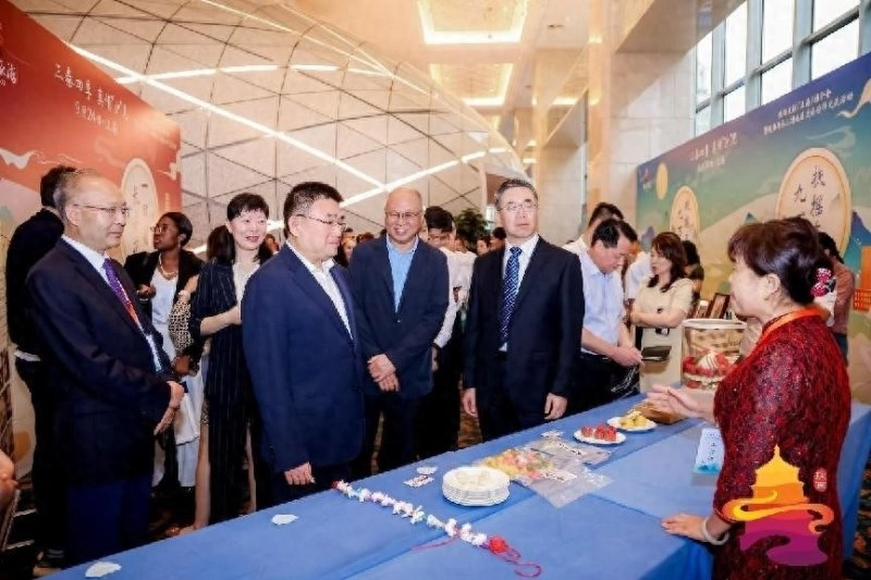 “三秦四季 真情‘沪’见”陕西在上海举办文旅合作交流活动(图4) “三秦四季 真情‘沪’见”陕西在上海举办文旅合作交流活动(图4)
