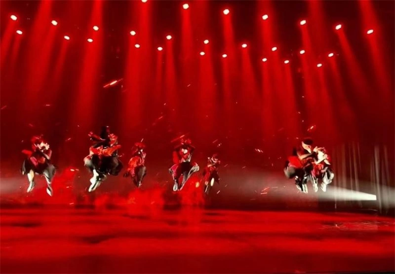 成家班-龙韵武艺团《勇者》全球巡演北京站好评如潮(图6) 成家班-龙韵武艺团《勇者》全球巡演北京站好评如潮(图6)