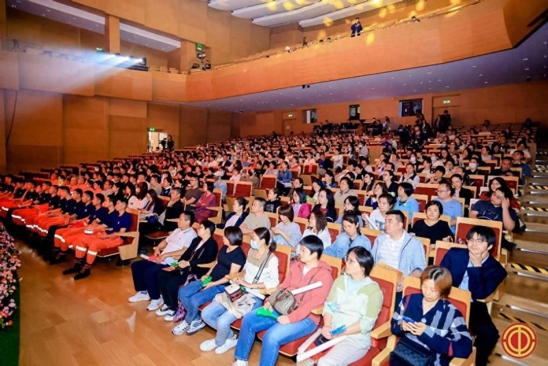 海淀职工庆祝中华人民共和国成立75周年文艺汇演成功举行(图1) 海淀职工庆祝中华人民共和国成立75周年文艺汇演成功举行(图1)