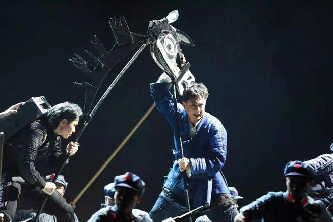 赣南采茶戏《一个人的长征》晋京展演:展现淳朴劳动人民形象 传承红色信仰力量(图3) 赣南采茶戏《一个人的长征》晋京展演:展现淳朴劳动人民形象 传承红色信仰力量(图3)
