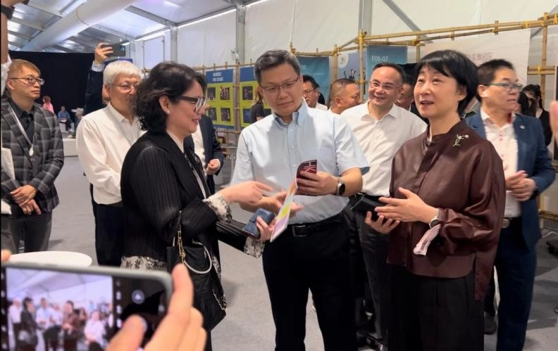 发掘演艺人才与优质项目,构建青年艺术家孵化平台——聚橙集团携“卧龙计划”亮相香港演艺博览(图4) 发掘演艺人才与优质项目,构建青年艺术家孵化平台——聚橙集团携“卧龙计划”亮相香港演艺博览(图4)