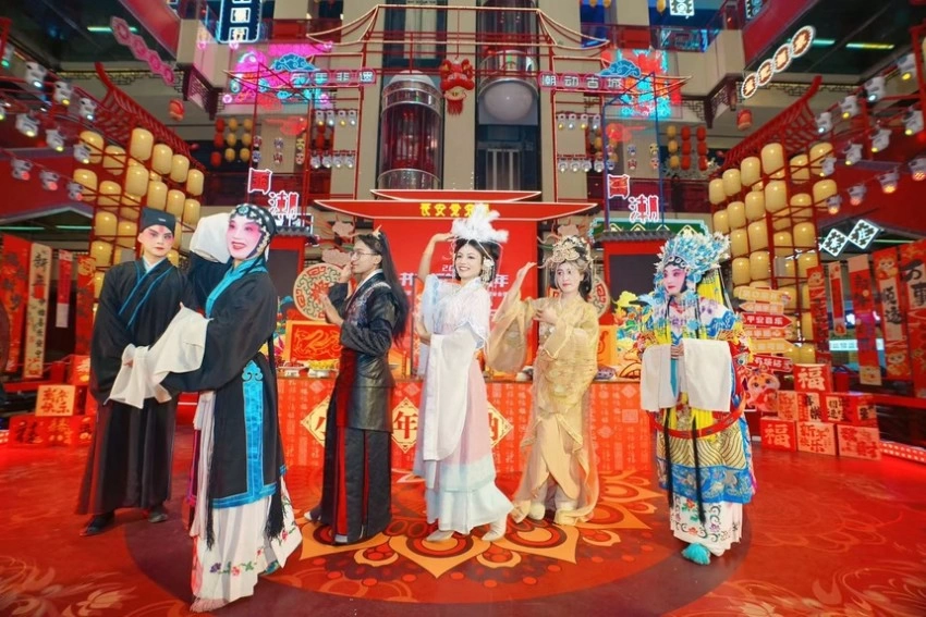 文化学者齐聚长安霓裳里 共话文化传承(图2) 文化学者齐聚长安霓裳里 共话文化传承(图2)
