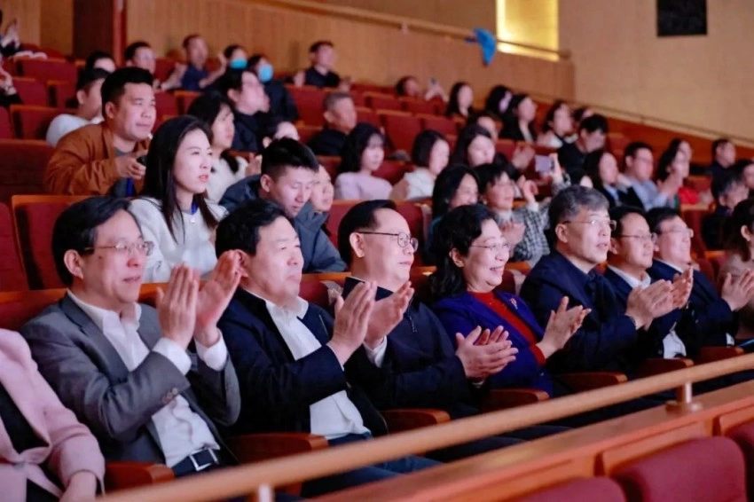 致公党北京市委会庆祝致公党成立100周年文艺展演举办(图1)