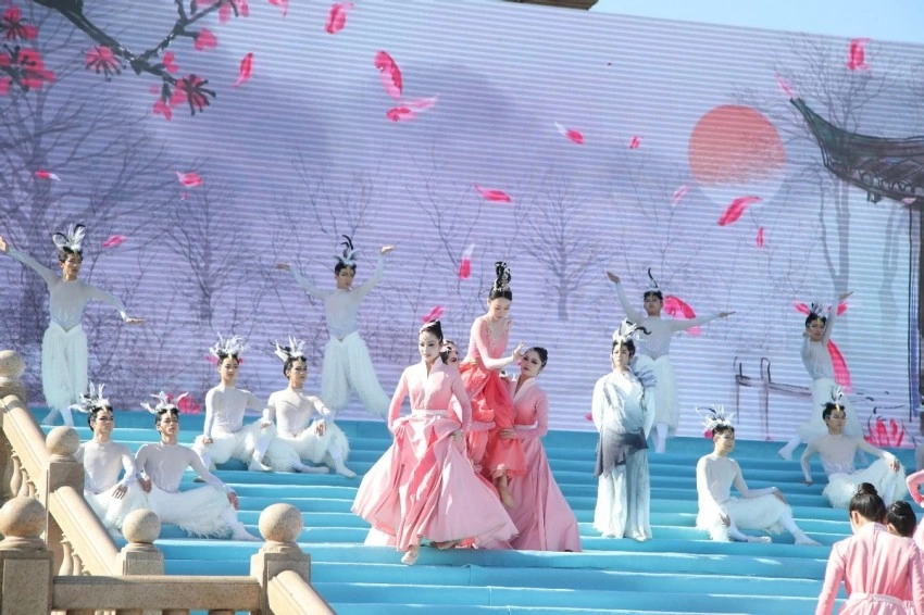 第十一届鹤壁樱花季启幕 以“樱花+”激活文旅消费全链条(图3)