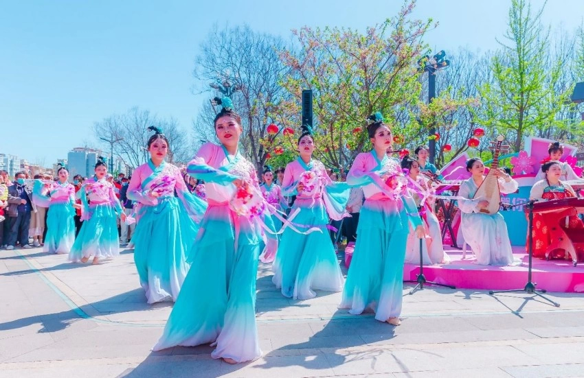 第十一届鹤壁樱花季启幕 以“樱花+”激活文旅消费全链条(图4)