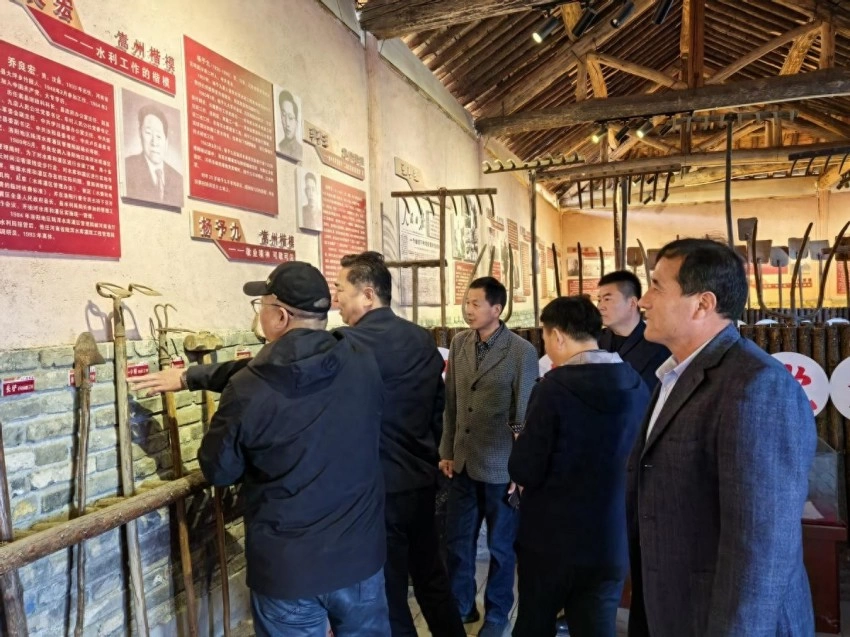 鹤壁淇滨区深入开展“青蓝接力·头雁领航”培育计划，着力提升村、社区党组织书记履职能力(图1)