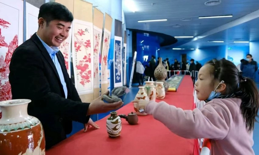 安徽北照古陶亮相深圳文博会受好评(图3)