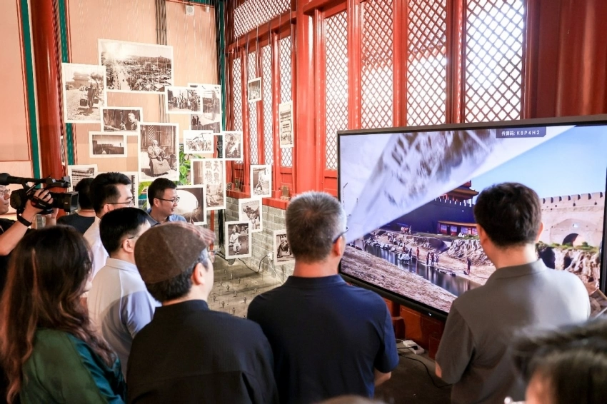 影像里的北京中轴线：百年市井影像故事首次集中展出(图6)