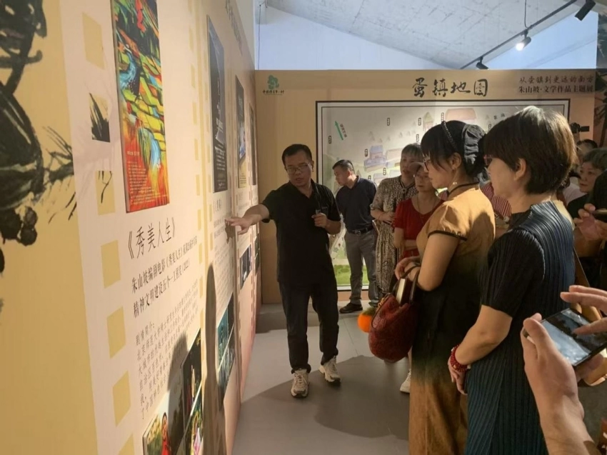 朱山坡《蛋镇诗社》分享会在东莞举行(图6)