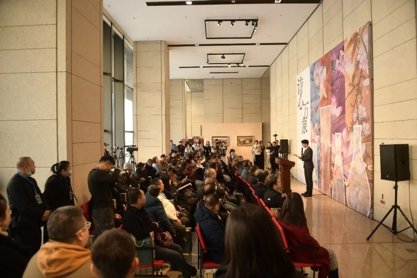 倡扬东方新古典美学：“诗心万象——张闻冰陶瓷艺术展”在京启幕(图2)