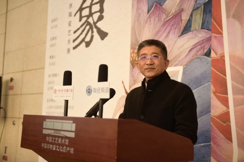 倡扬东方新古典美学：“诗心万象——张闻冰陶瓷艺术展”在京启幕(图3)