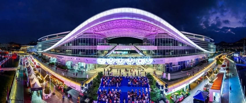 潮起自贸港 文化绘未来——2025第十届三亚国际文博会将于12月26日盛大启幕(图1) 潮起自贸港 文化绘未来——2025第十届三亚国际文博会将于12月26日盛大启幕(图1)