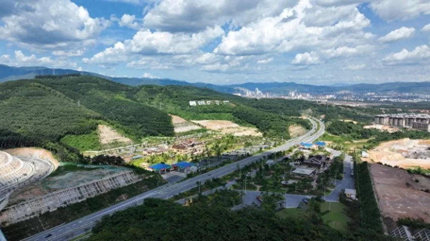 在雨林风景道上,遇见西双版纳的生活(图1) 在雨林风景道上,遇见西双版纳的生活(图1)