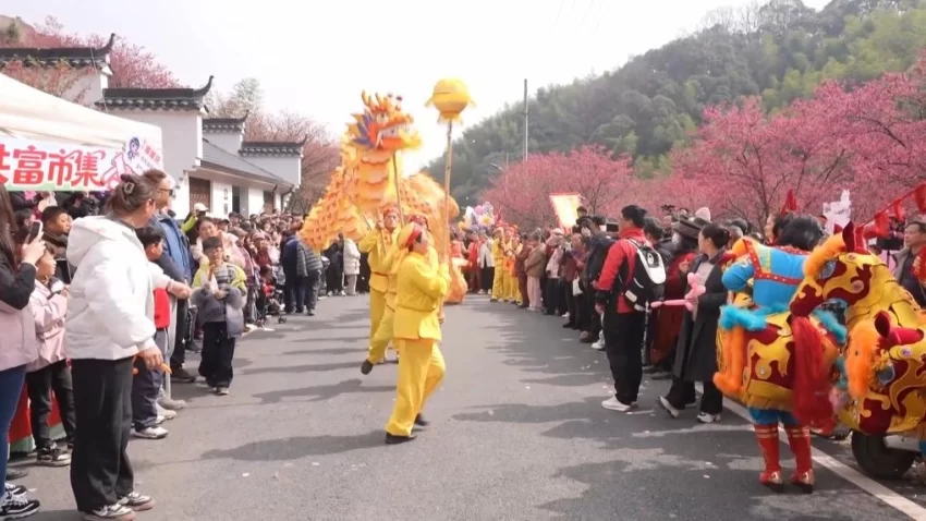 新华视点|春日盛景赋能“花经济” 文旅融合焕发新活力(图2) 新华视点|春日盛景赋能“花经济” 文旅融合焕发新活力(图2)