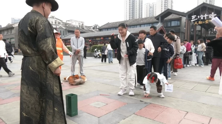 河南周口:“古韵”碰撞“新潮玩” 沉浸式体验引客来(图5) 河南周口:“古韵”碰撞“新潮玩” 沉浸式体验引客来(图5)