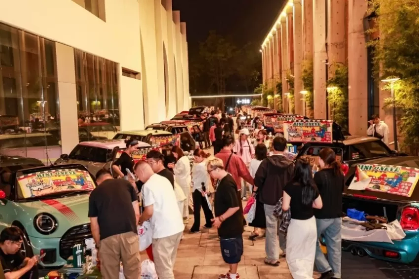 798南门——慢生活商业街区打造沉浸式艺术夜(图9)