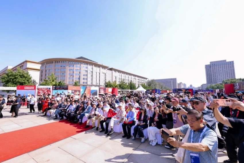 北京摄影周2026：时代精神篇，镜头见证"十五五"开局高质量发展(图3)