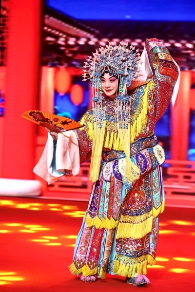迎新年·助冬奥，中华世纪坛2021“北京之光”点亮首都夜空(图3)